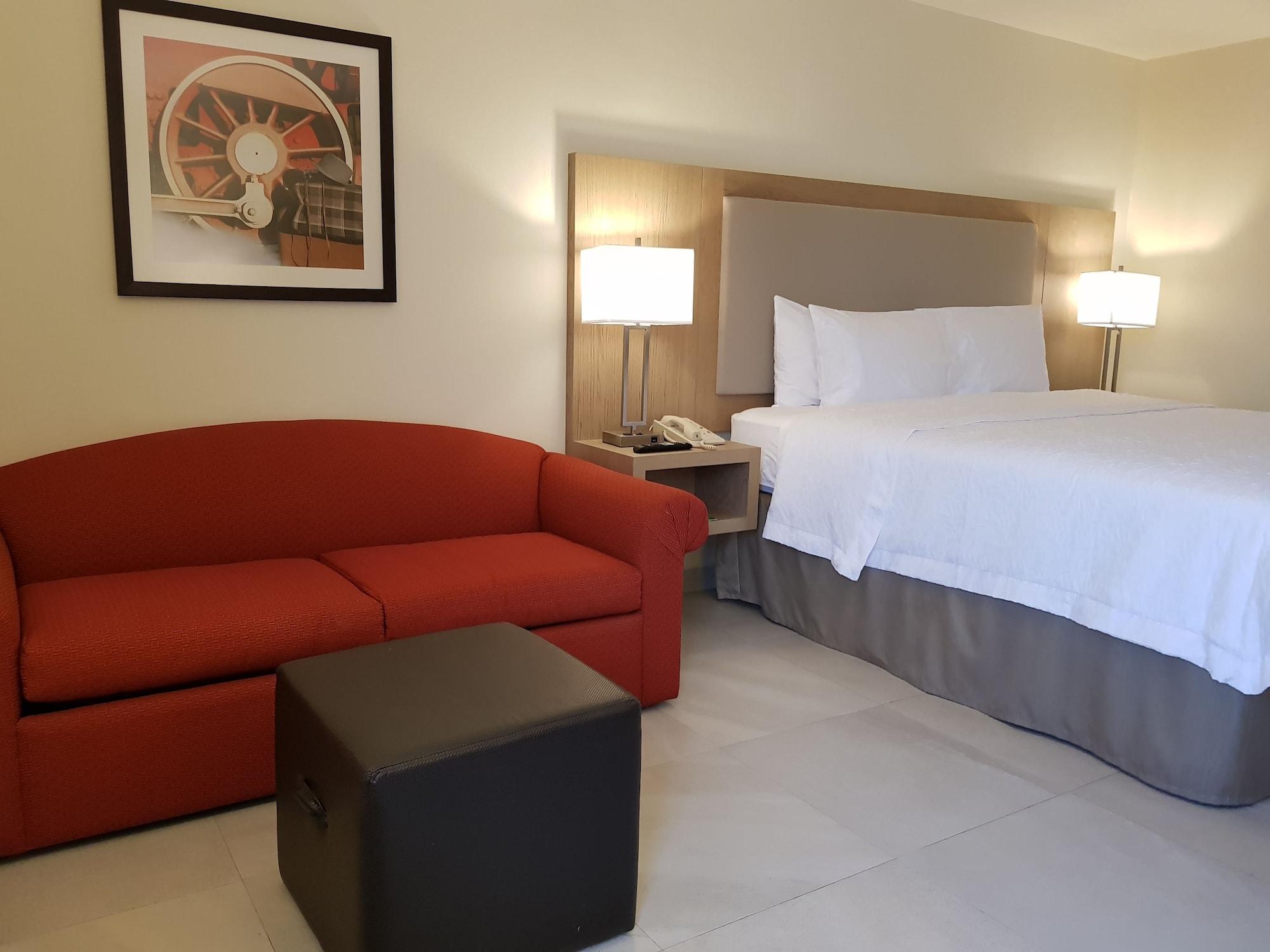 Hampton Inn Monterrey-Airport Apodaca Exterior photo