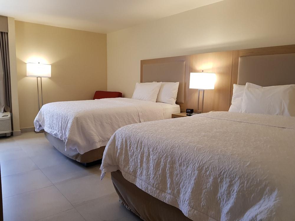 Hampton Inn Monterrey-Airport Apodaca Exterior photo