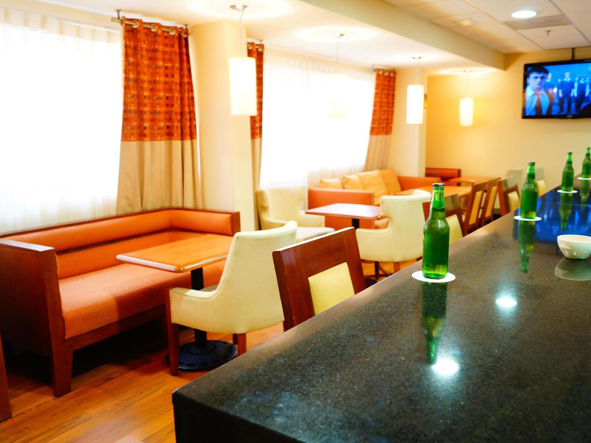 Hampton Inn Monterrey-Airport Apodaca Exterior photo