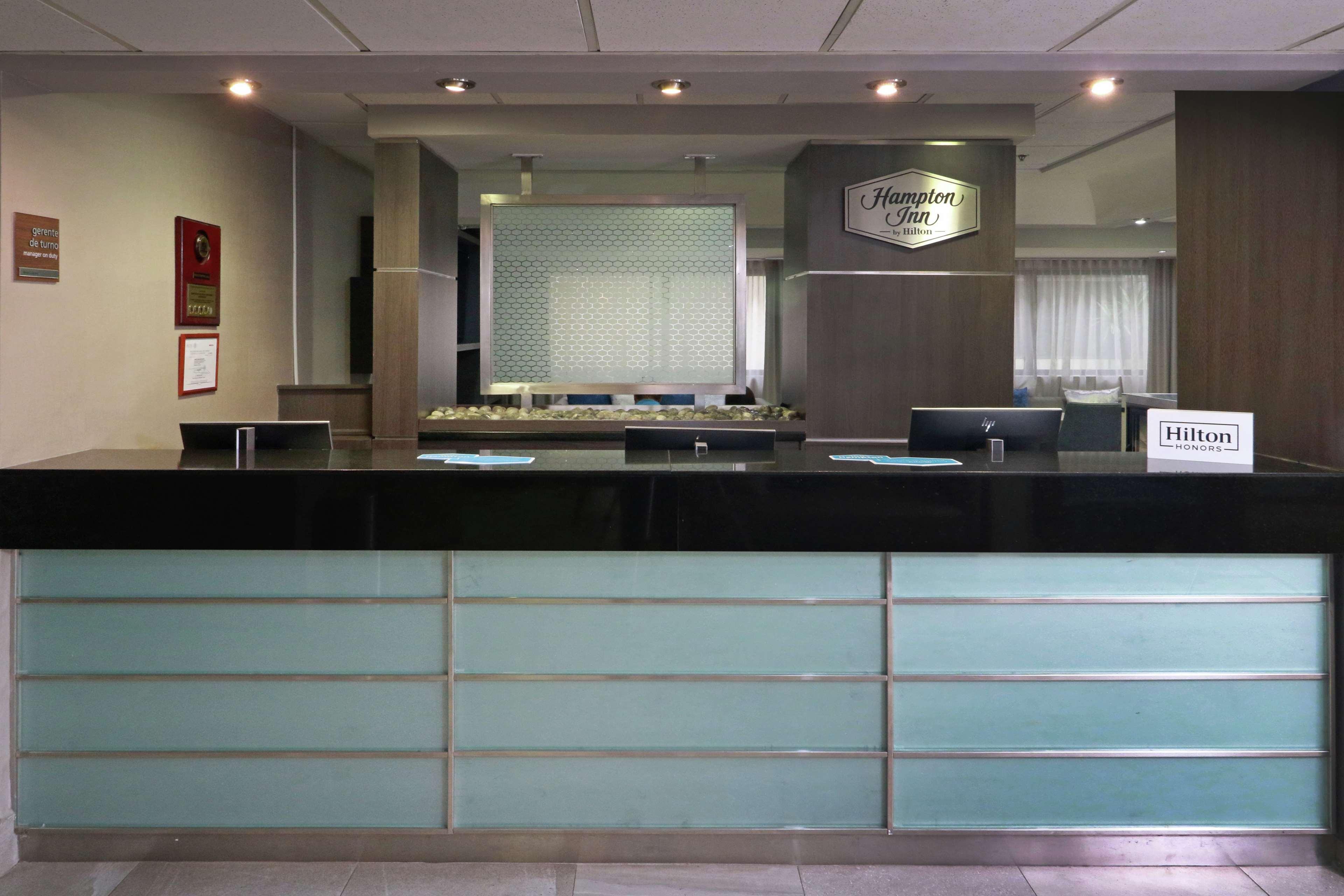Hampton Inn Monterrey-Airport Apodaca Exterior photo
