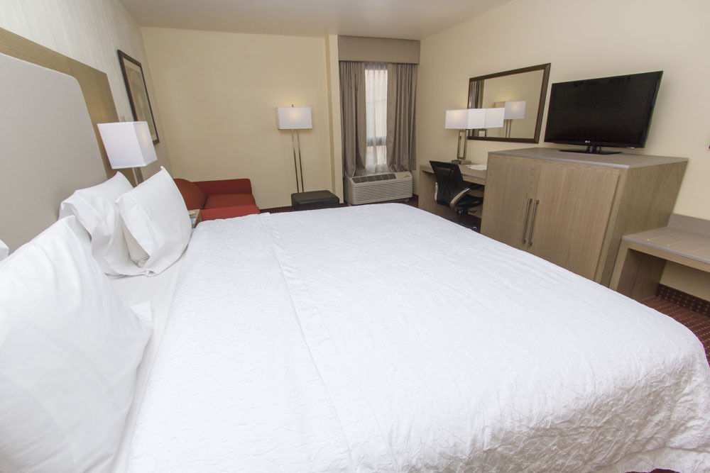 Hampton Inn Monterrey-Airport Apodaca Exterior photo
